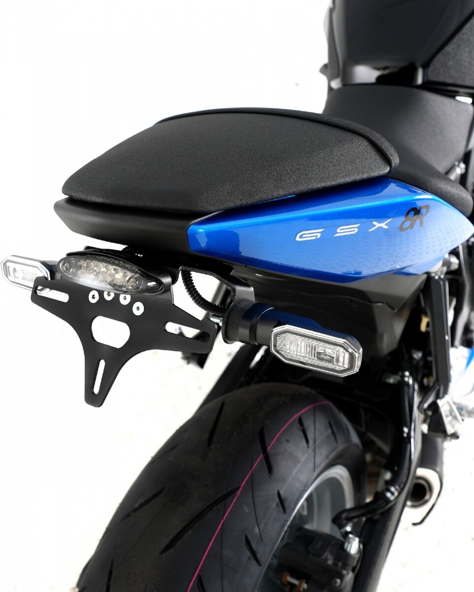 LP0363BK Kentekenplaathouder GSX-8S