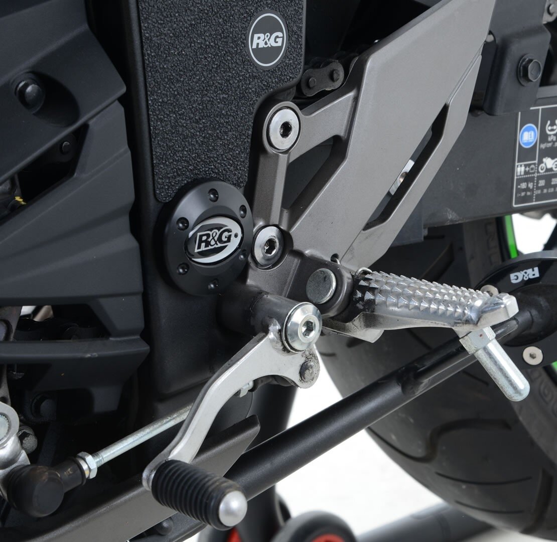 FI0122BK FRAME PLUG