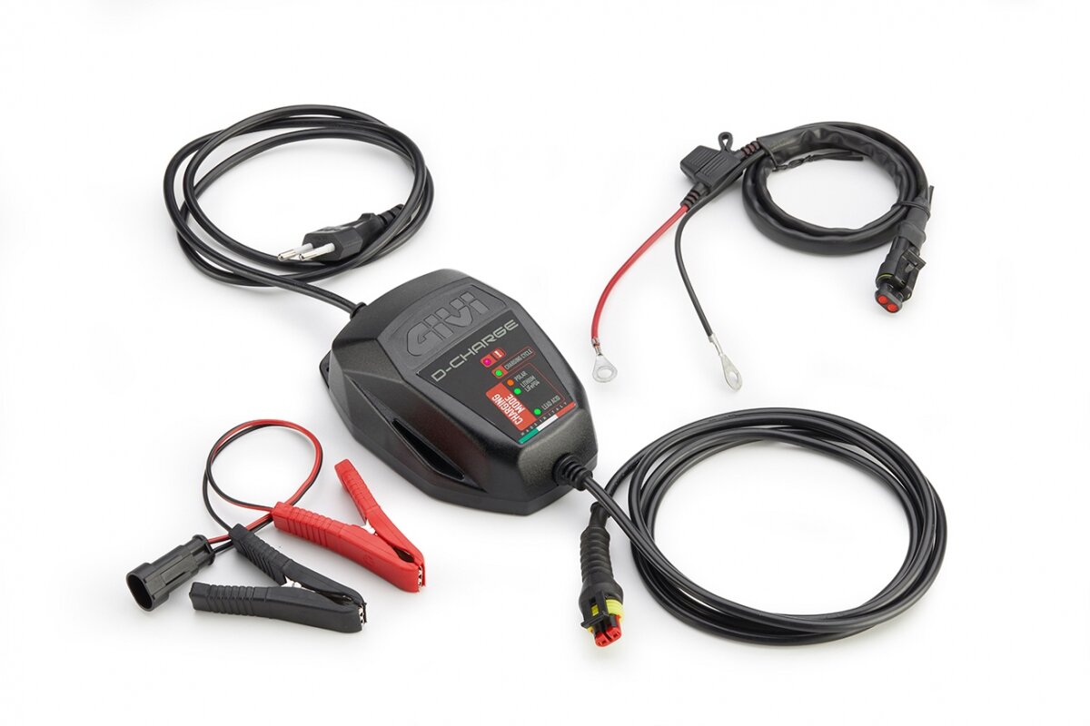 BATTERY CHARGER / CHARGE MAINTAINER