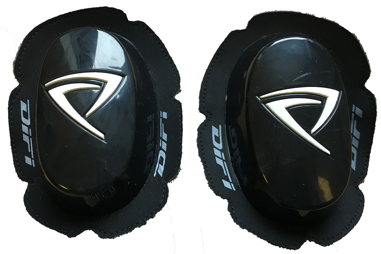 Kneesliderset zwart/wit