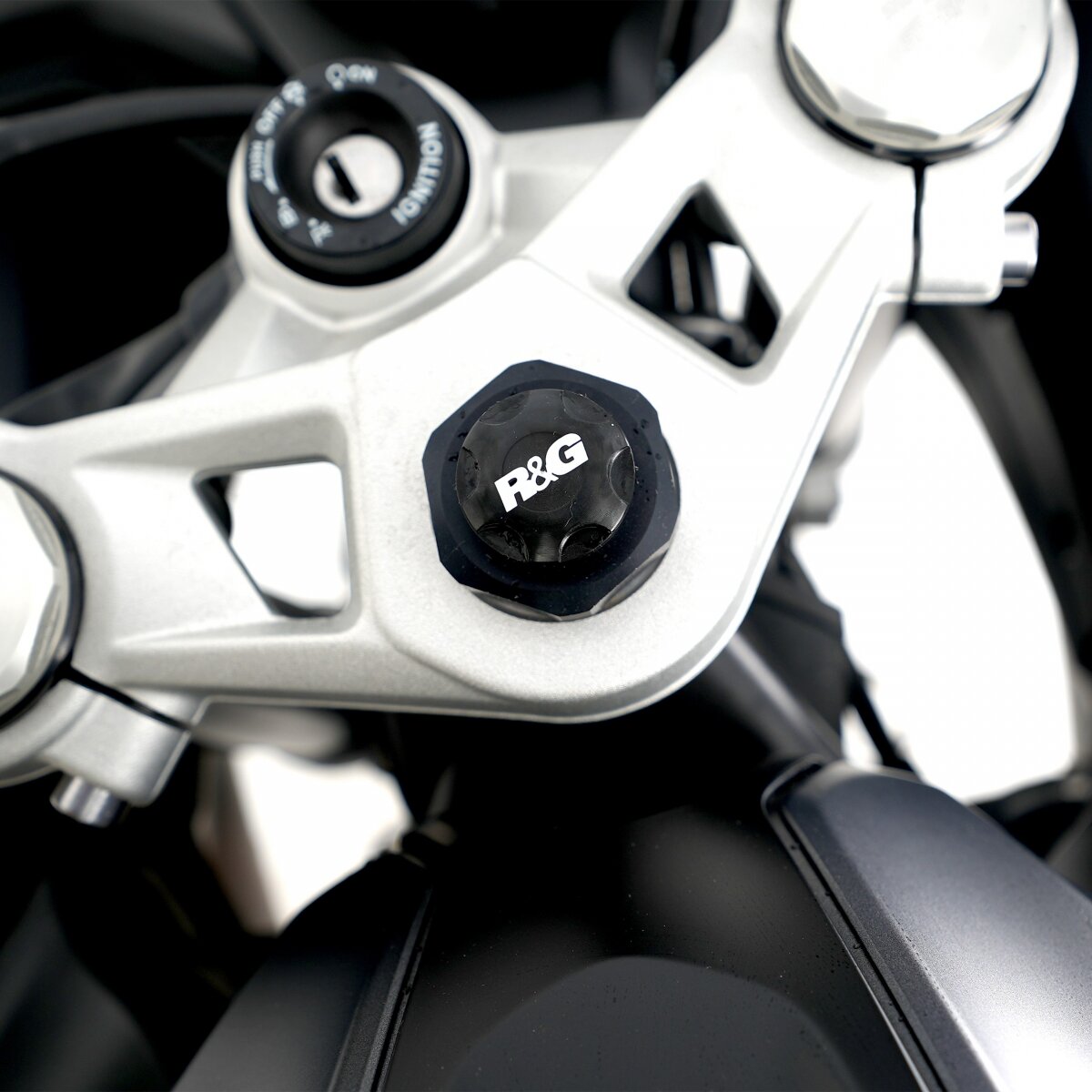 YTI0016BK